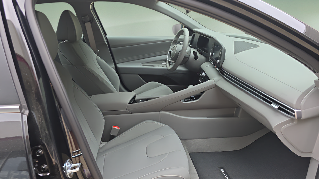 New 2026 Hyundai Elantra SEL Sport Premium w/ Cargo Package FWD image 7