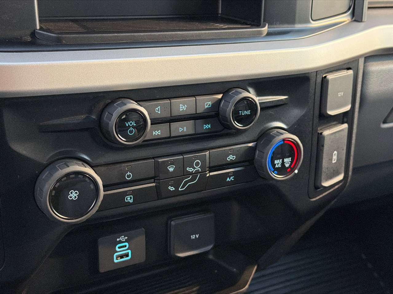 Used 2024 Ford F350 XL image 29