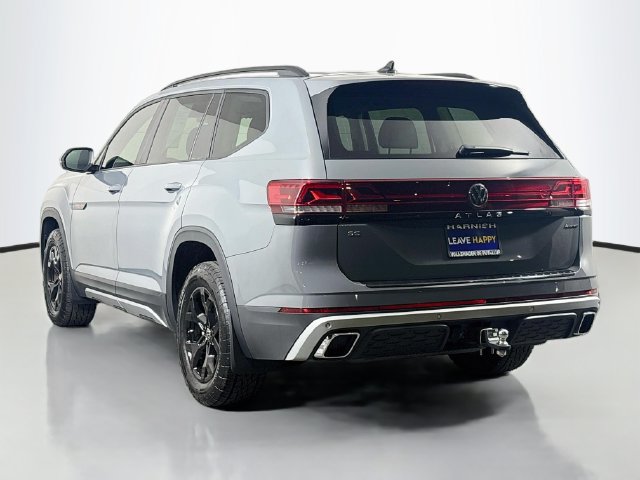 Certified 2024 Volkswagen Atlas Peak Edition SE AWD/4WD image 5