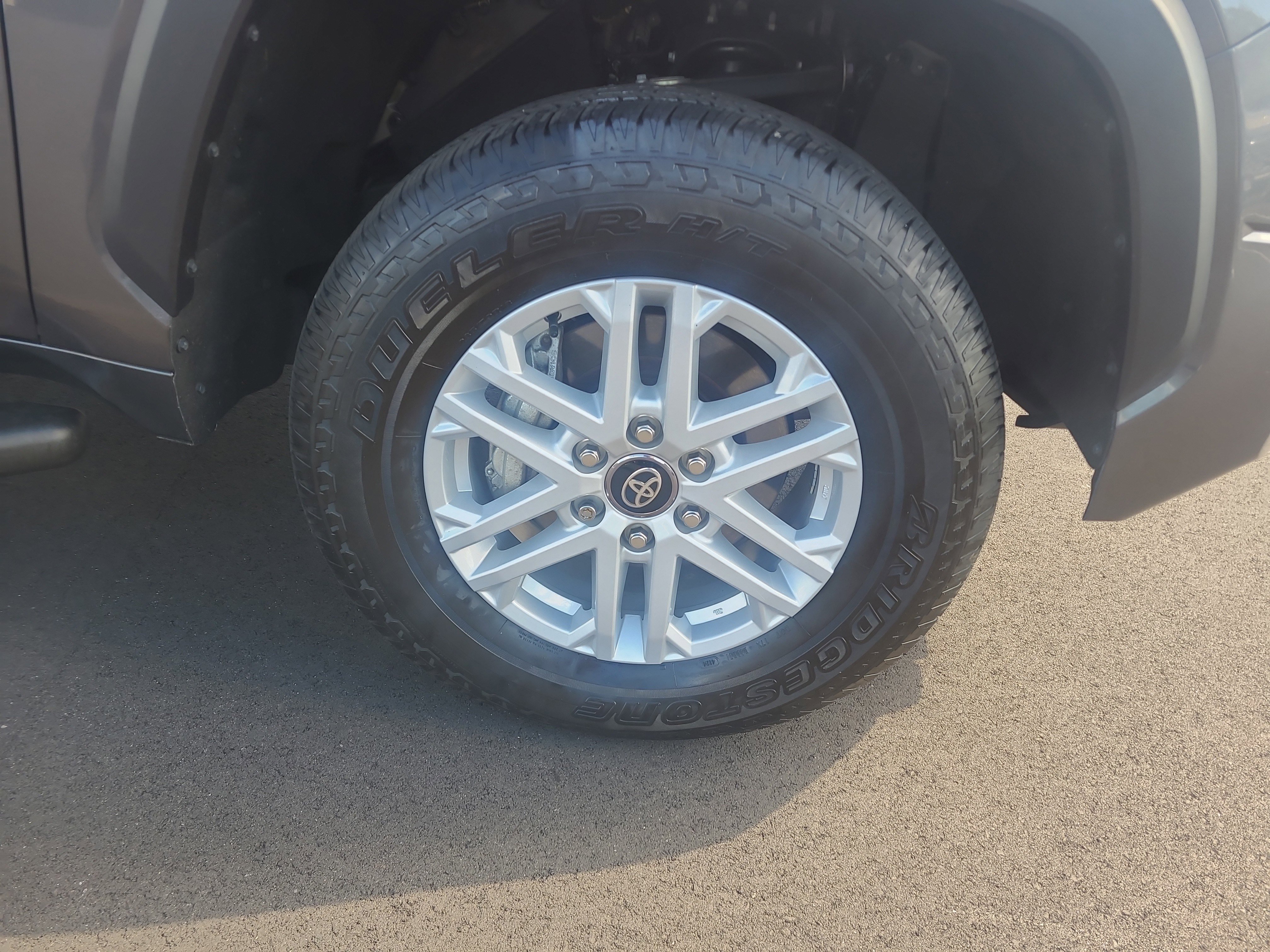Used 2025 Toyota Tundra SR5 AWD/4WD image 13