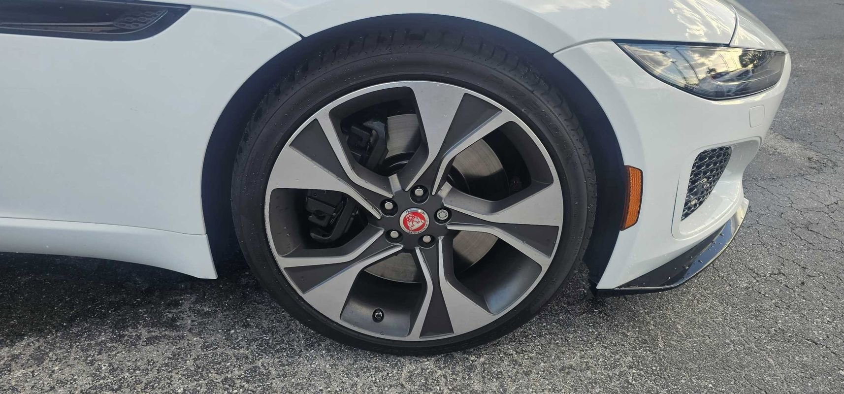 Used 2023 Jaguar F-TYPE Convertible image 6