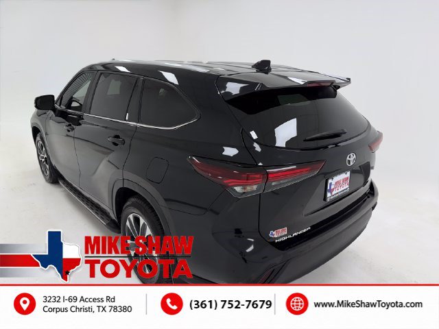 Used 2024 Toyota Highlander XLE FWD image 38
