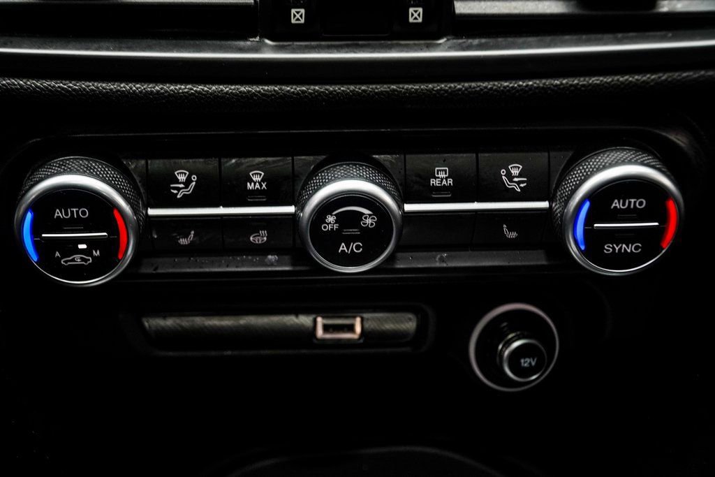 Used 2023 Alfa Romeo Giulia Veloce image 21