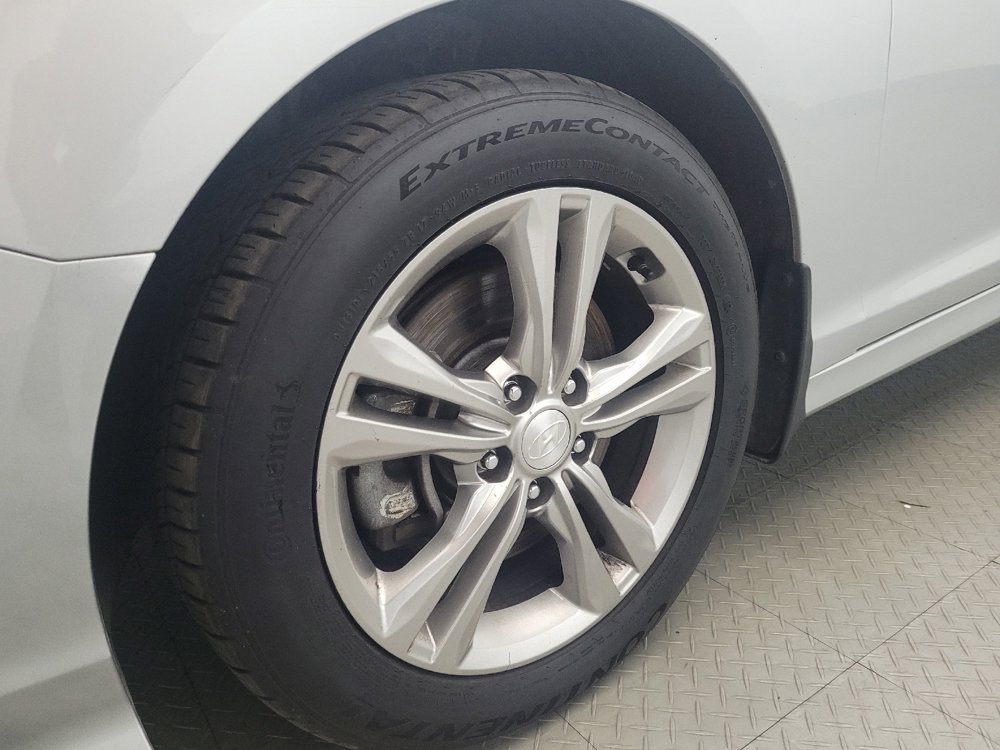 Used 2019 Hyundai Sonata SEL w/ Tech Package 02 FWD image 31