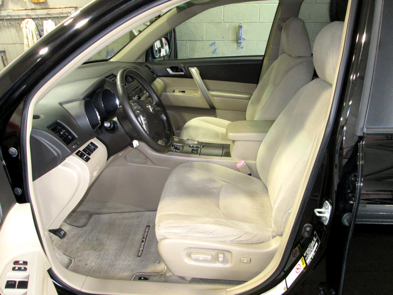 Used 2009 Toyota Highlander Sport image 3