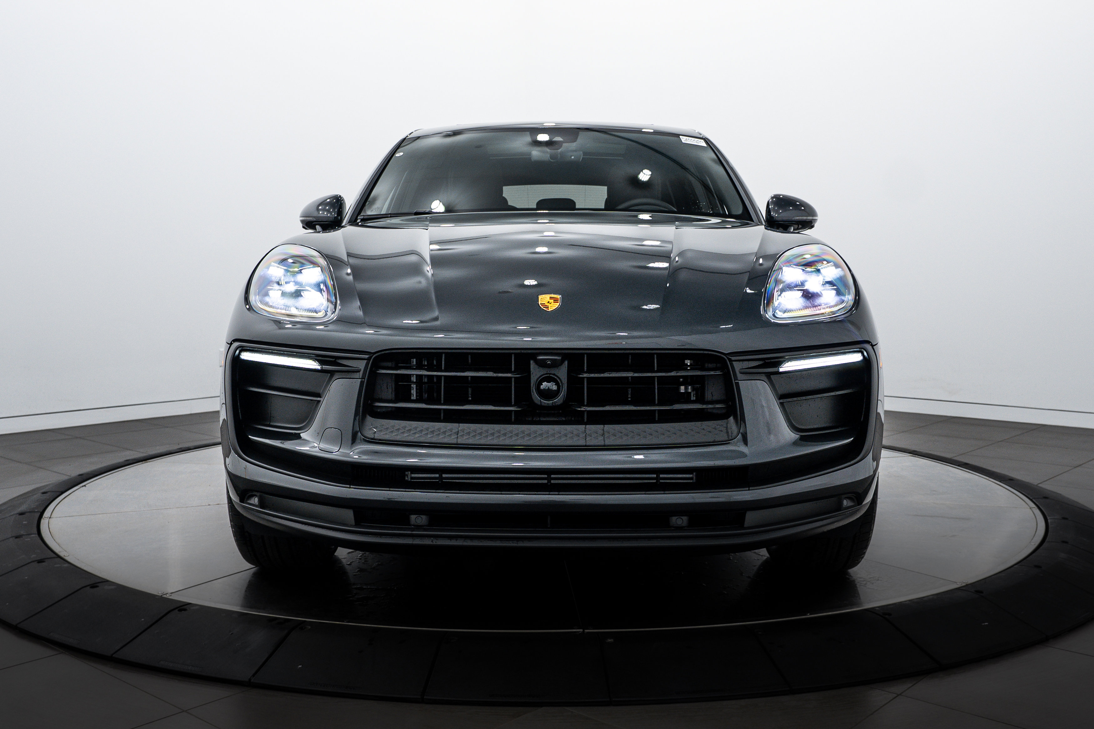 New 2026 Porsche Macan image 10