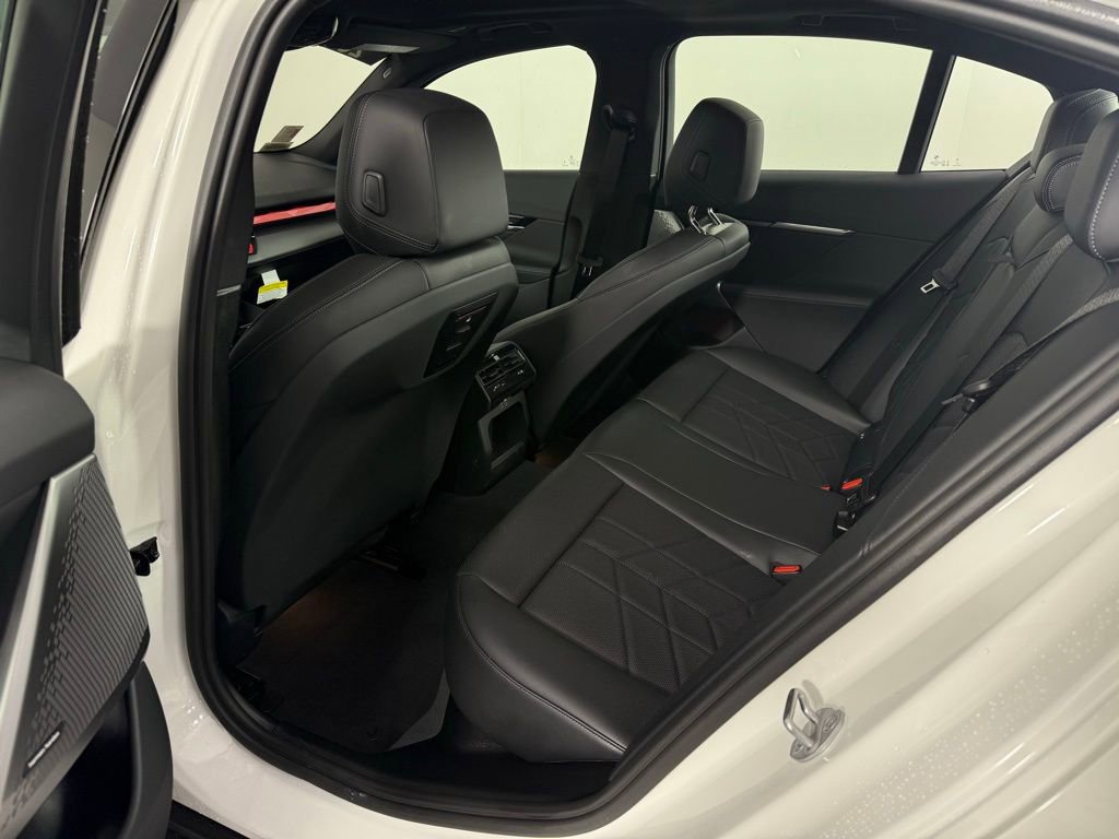 Used 2025 BMW i5 xDrive40 w/ M Sport Package image 22