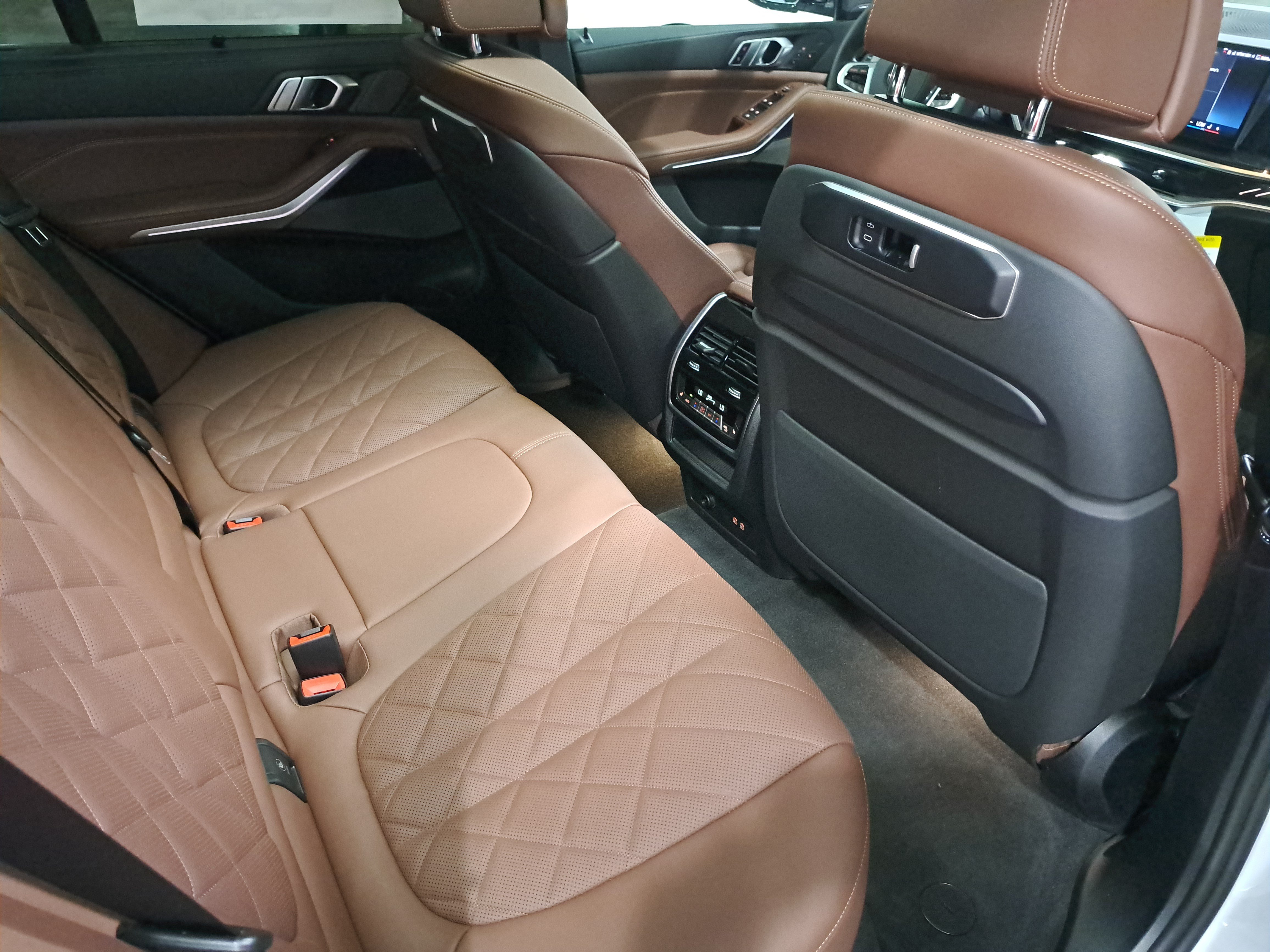 New 2026 BMW X5 M60i AWD/4WD image 11