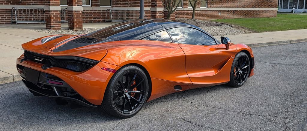 Used 2018 McLaren 720S Performance RWD image 12