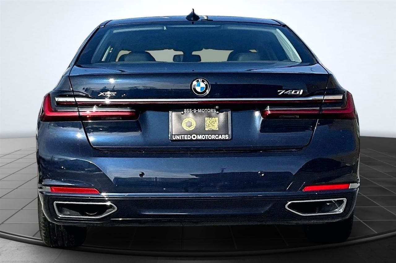 Used 2020 BMW 740i xDrive image 5