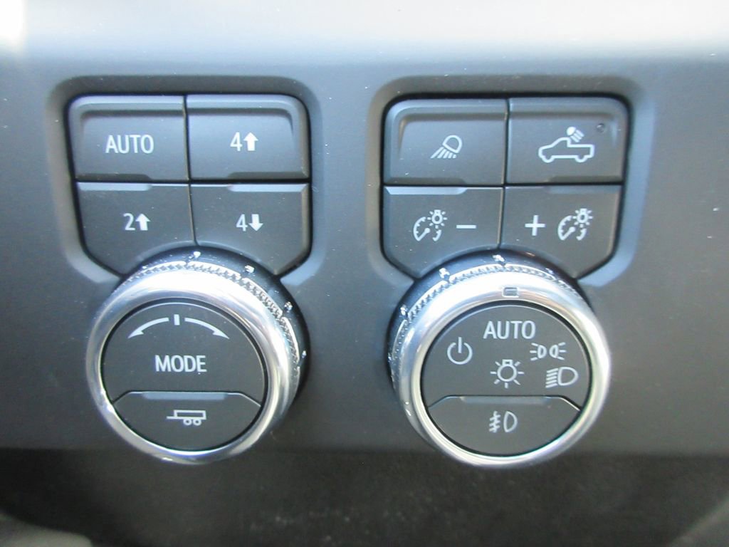 New 2026 GMC Sierra 3500 AT4 w/ AT4 Premium Plus Package image 18