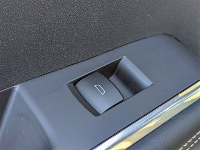 Used 2025 GMC Acadia Elevation image 28