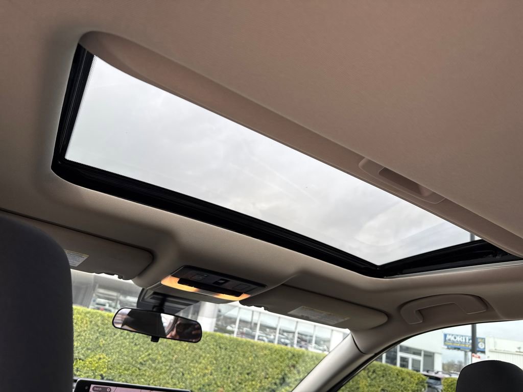 Used 2024 Nissan Altima 2.5 SV w/ SV Premium Package image 12