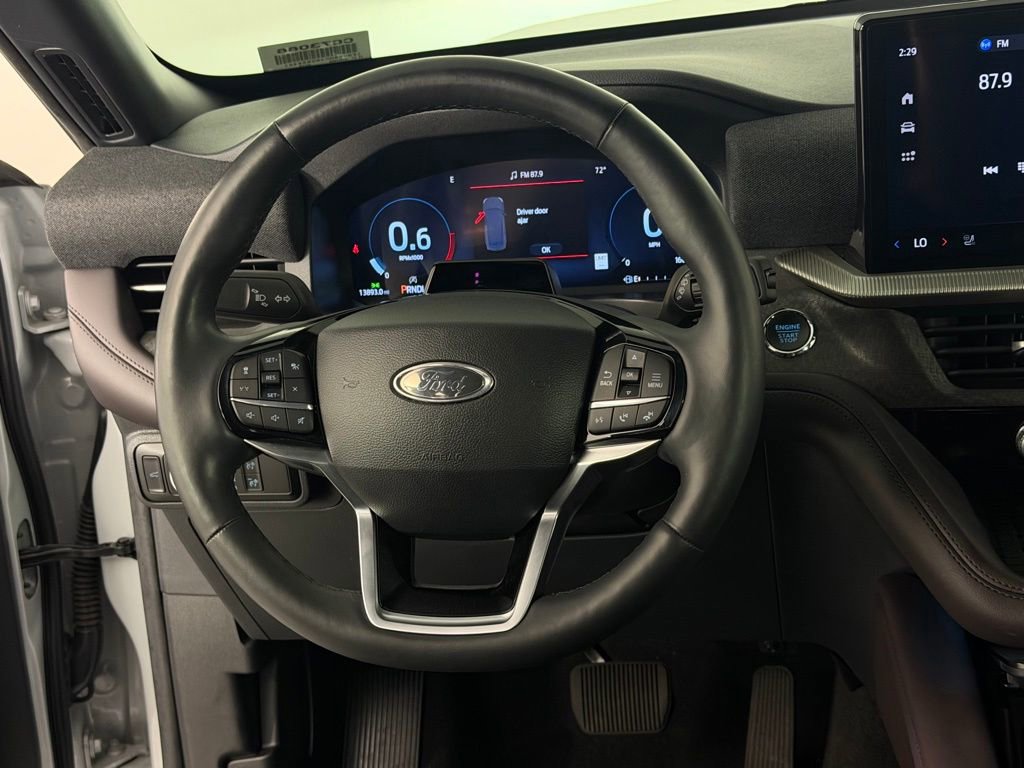 Used 2025 Ford Explorer Platinum w/ Ultimate Package AWD/4WD image 15