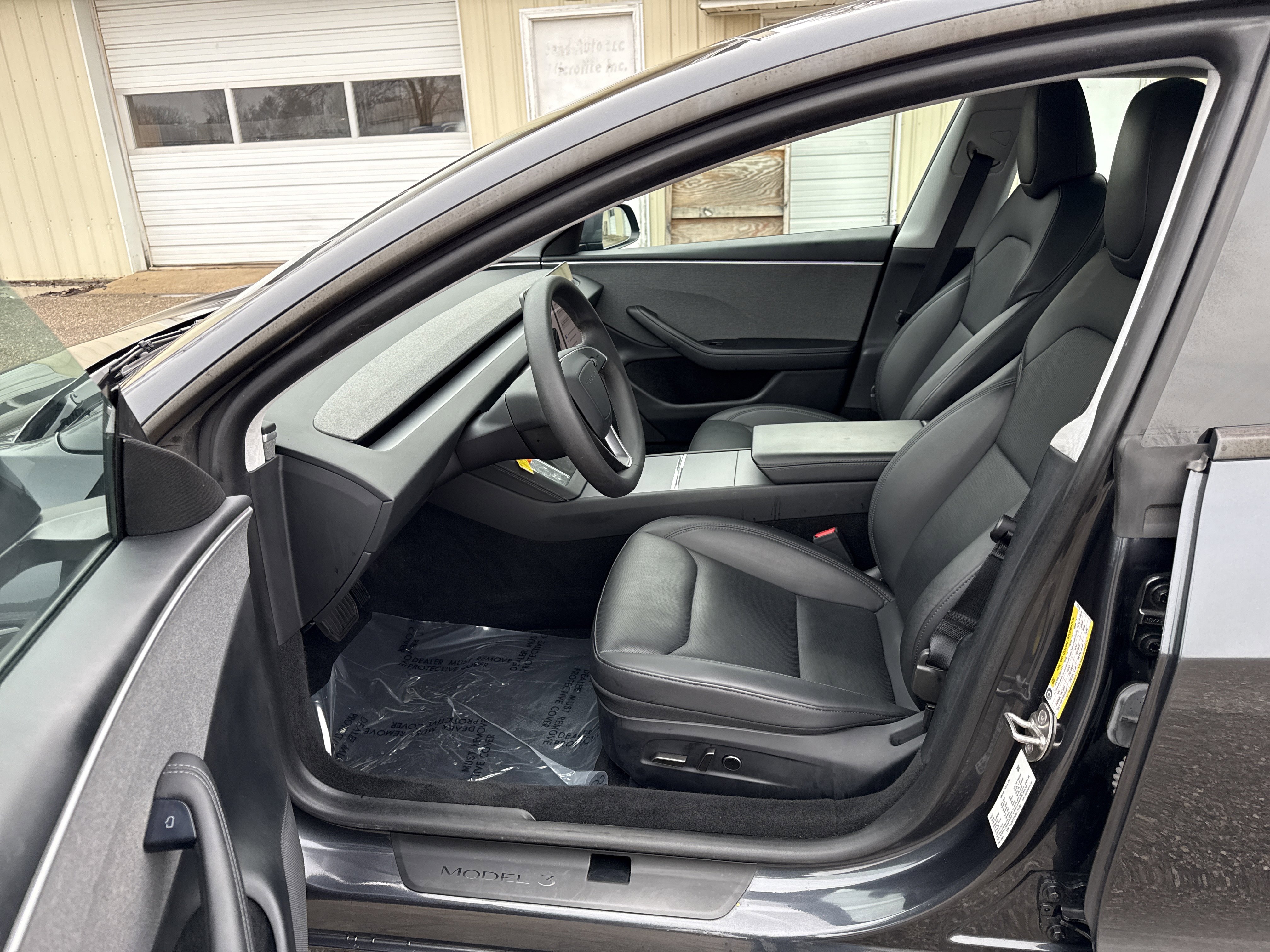 Used 2024 Tesla Model 3 Standard Range image 18