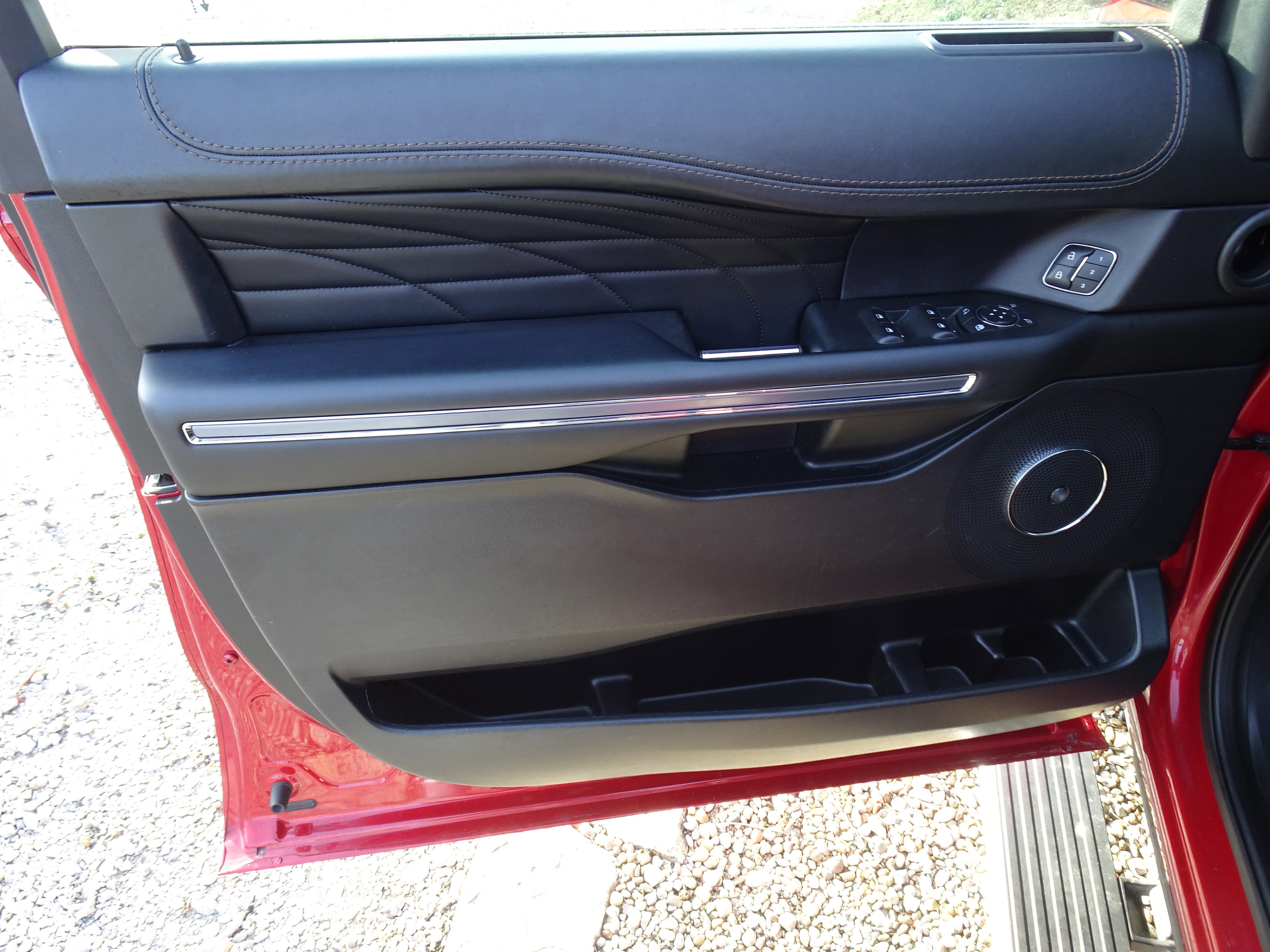 Used 2021 Ford Expedition Max Platinum image 17