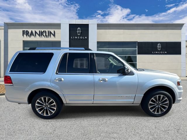 Used 2017 Lincoln Navigator Select AWD/4WD image 8