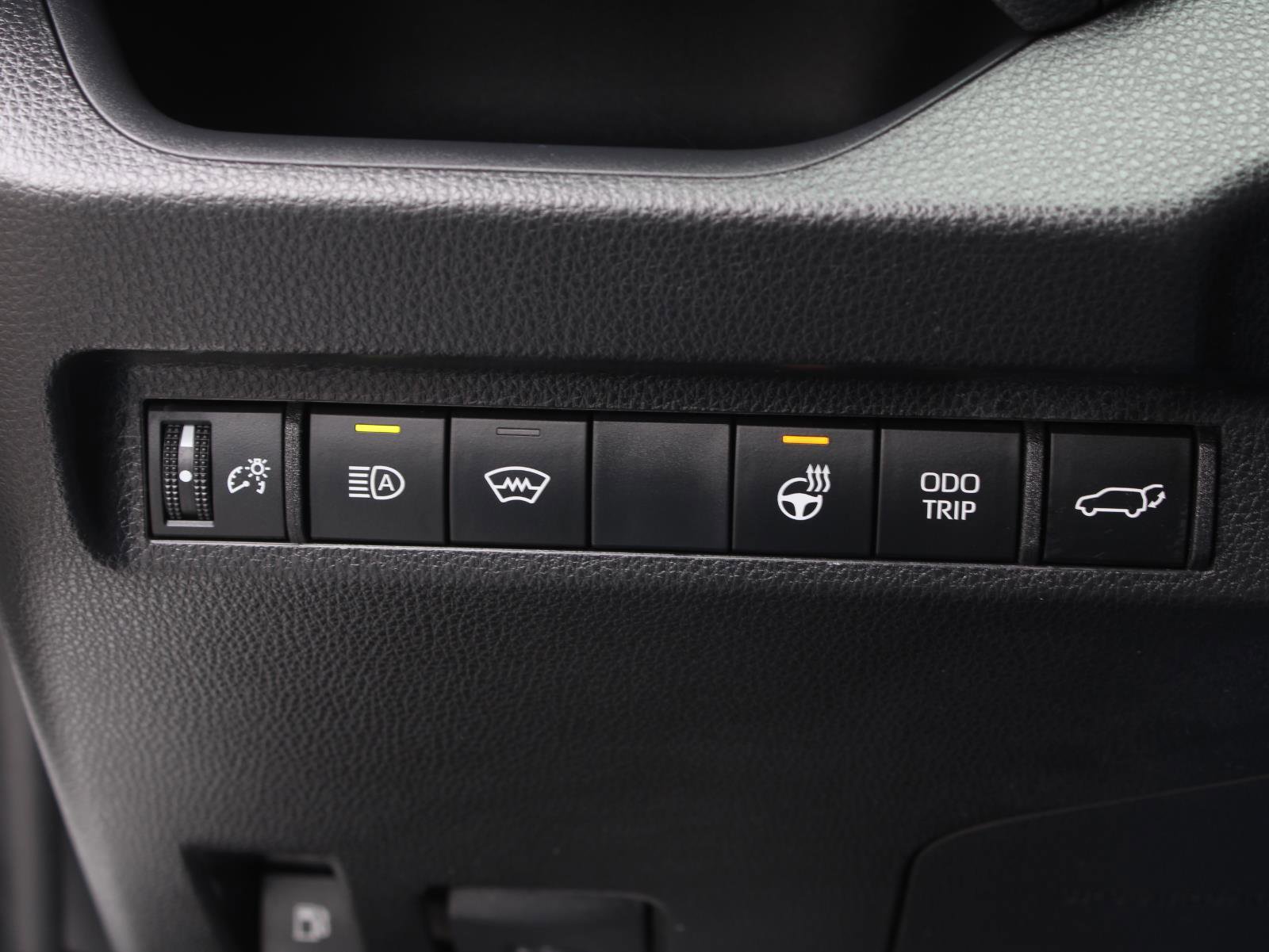 Used 2023 Toyota RAV4 XSE w/ Weather Package AWD/4WD image 11