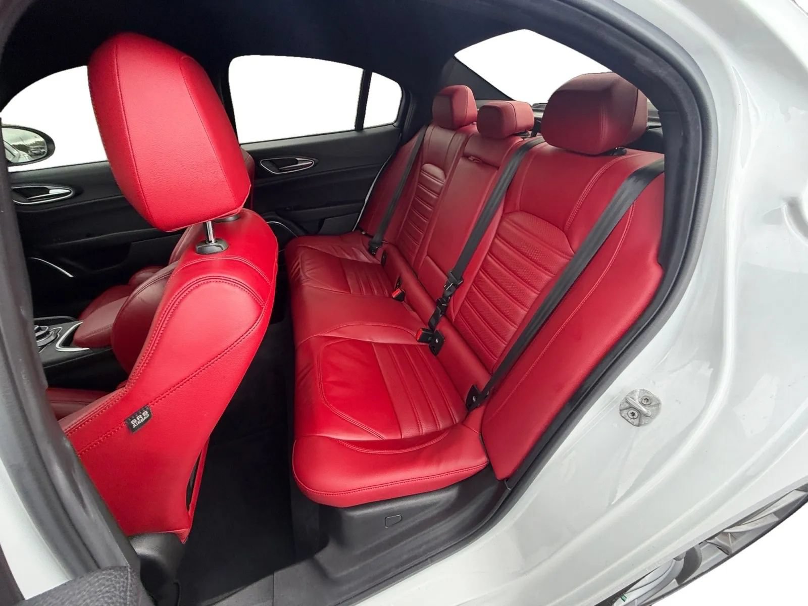 Used 2023 Alfa Romeo Giulia Sprint RWD image 17