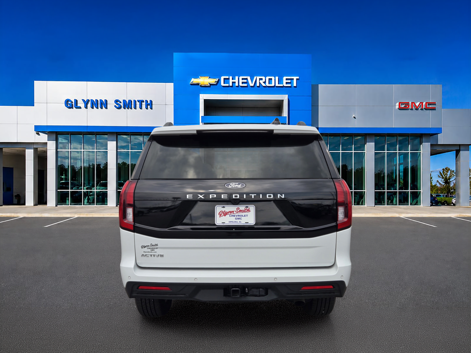 Used 2026 Ford Expedition Active RWD image 8