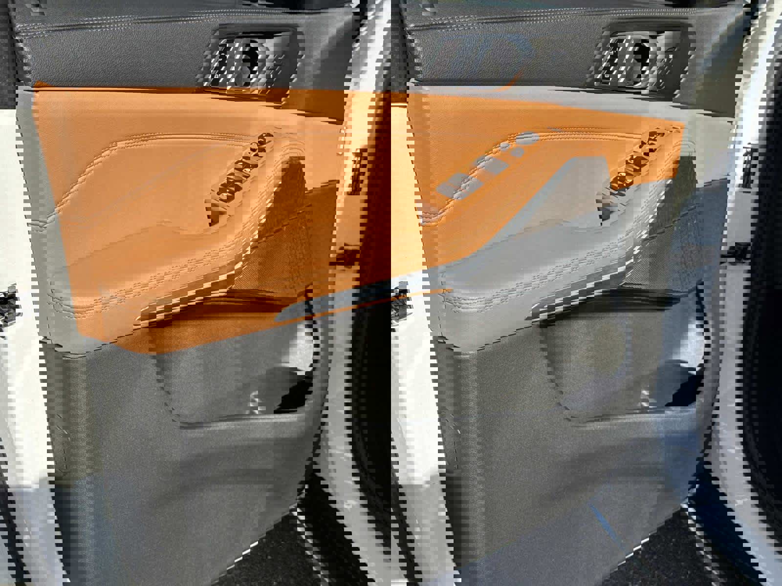 Used 2023 BMW X5 sDrive40i w/ Parking Assistance Package image 18