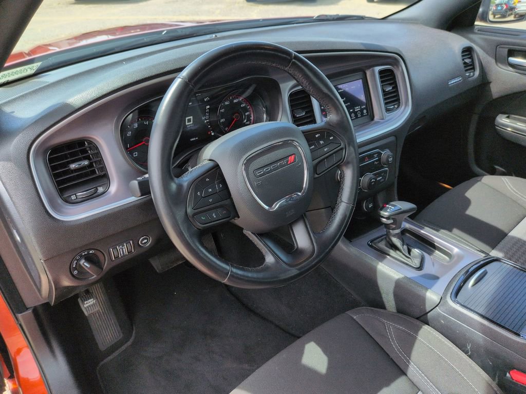 Used 2020 Dodge Charger SXT w/ Blacktop Package image 32