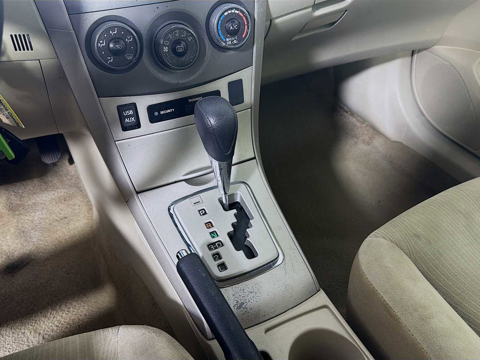 Used 2012 Toyota Corolla LE image 14