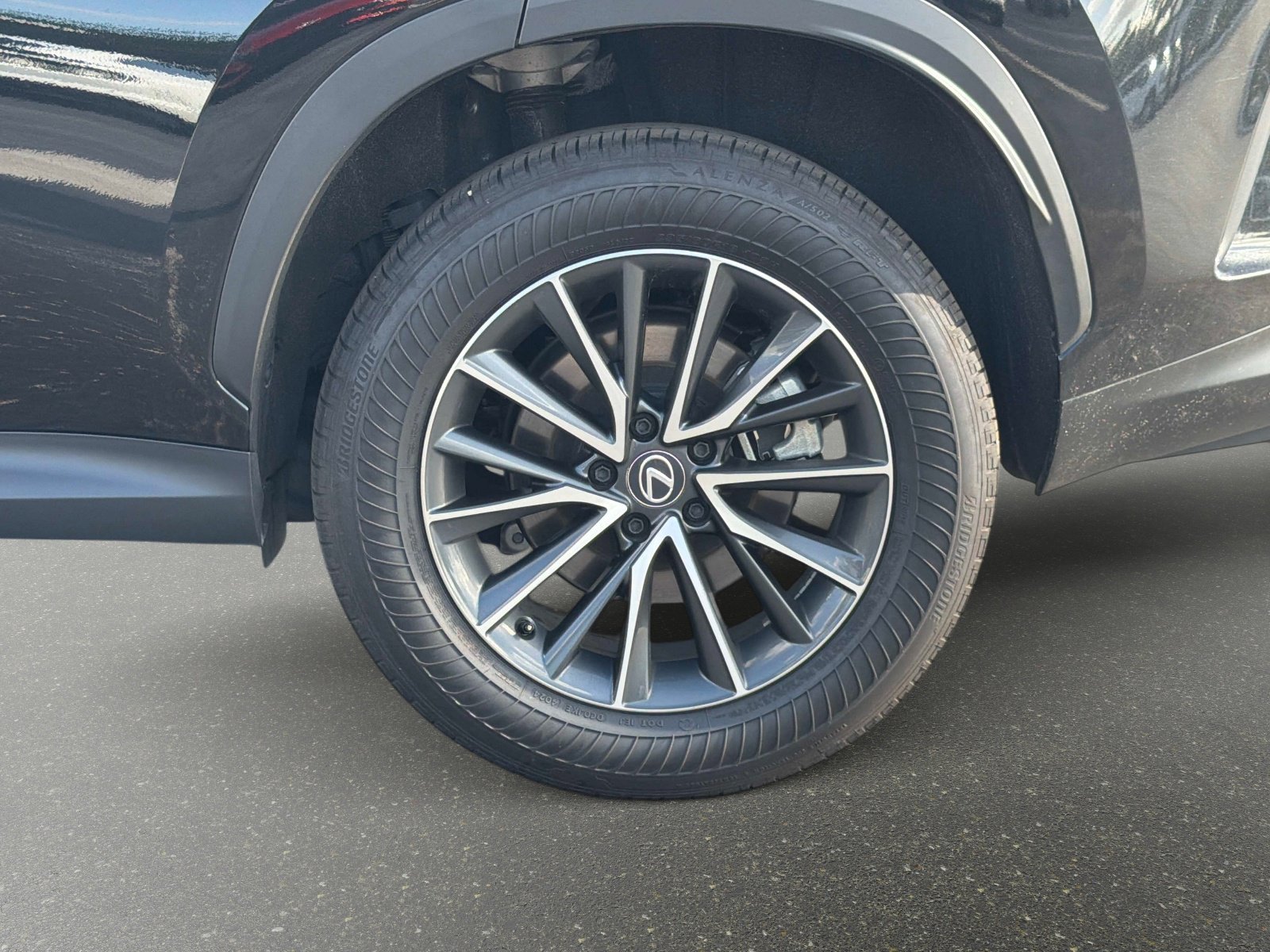 Used 2025 Lexus NX 250 FWD w/ Towing Package (2000 Lbs) image 12