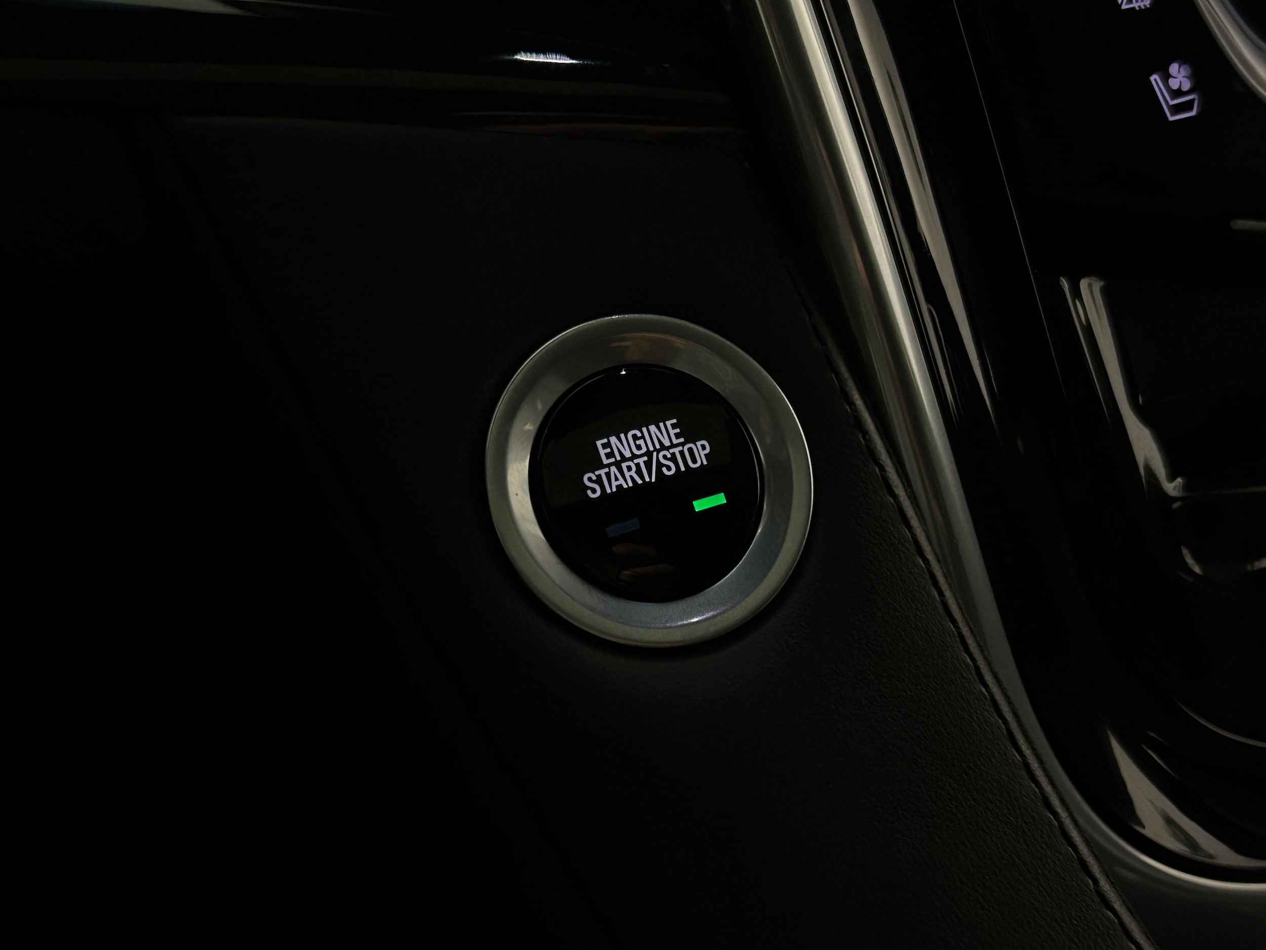 Used 2019 Cadillac Escalade ESV Platinum AWD/4WD image 14