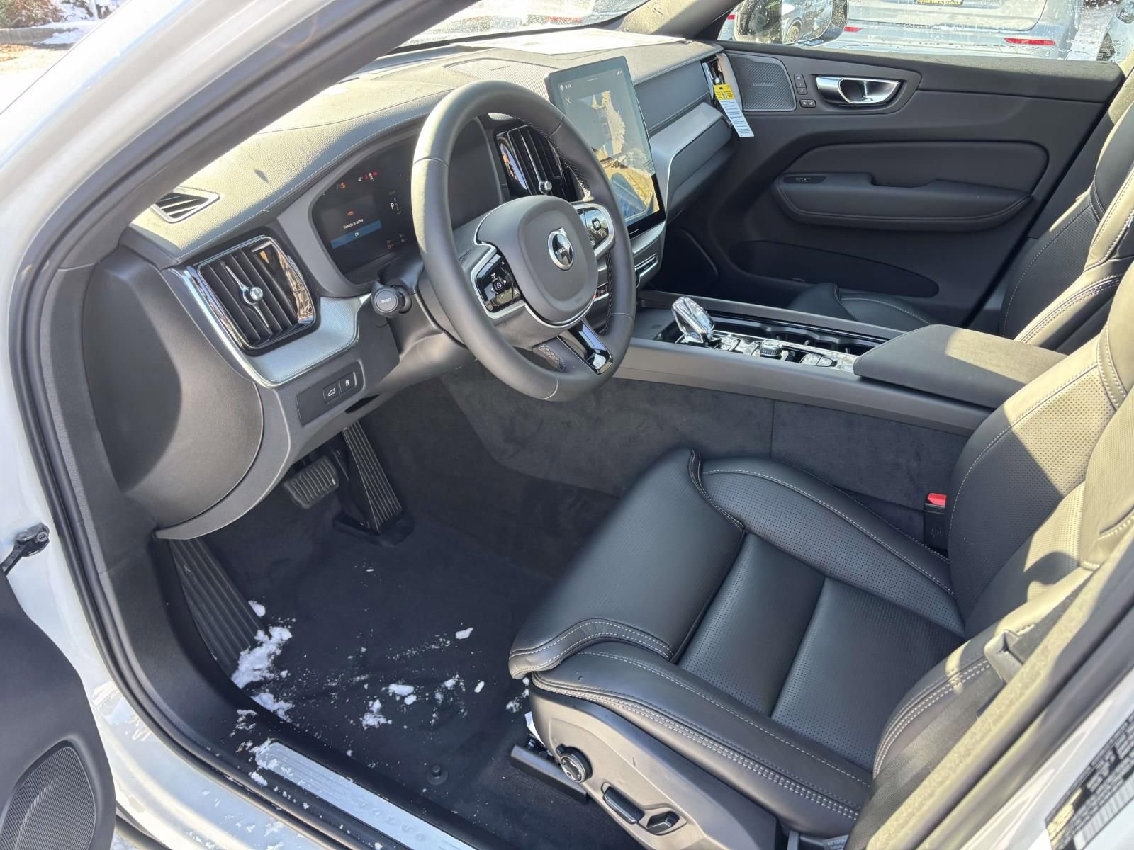 New 2026 Volvo XC60 T8 Ultra w/ Protection Package Premier image 23