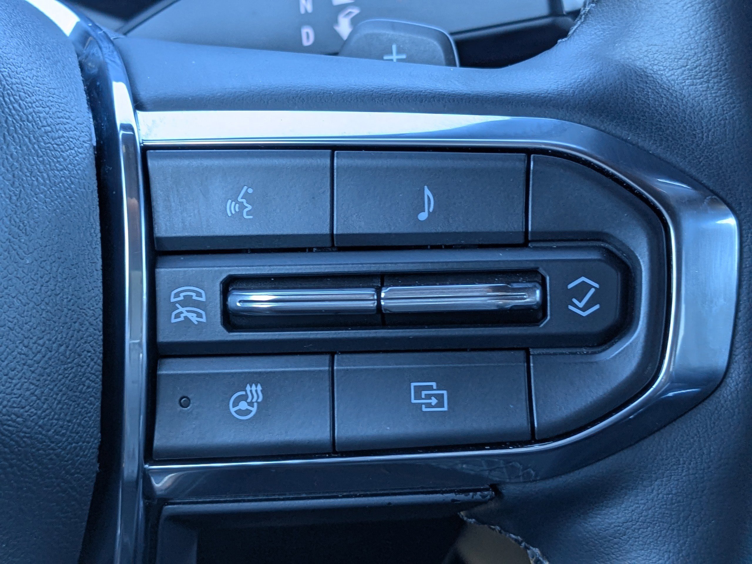 Used 2024 GMC Acadia Elevation image 27