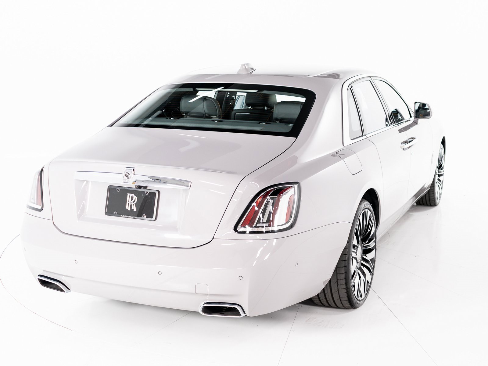 New 2025 Rolls-Royce Ghost image 5