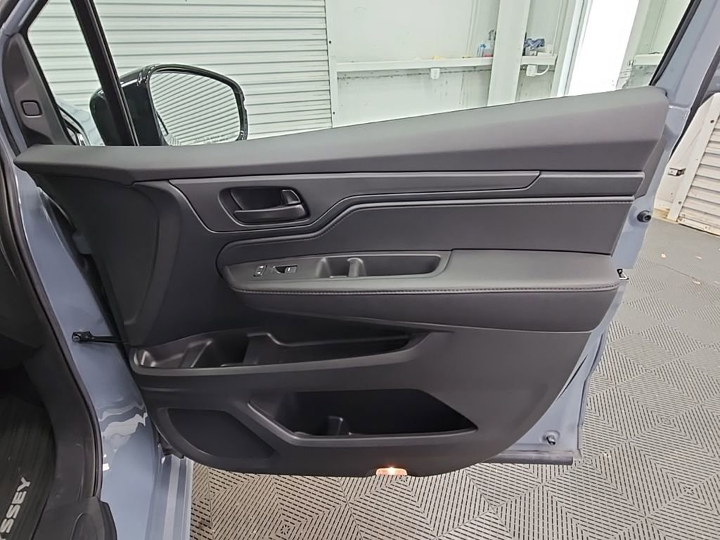 Used 2023 Honda Odyssey Sport image 38