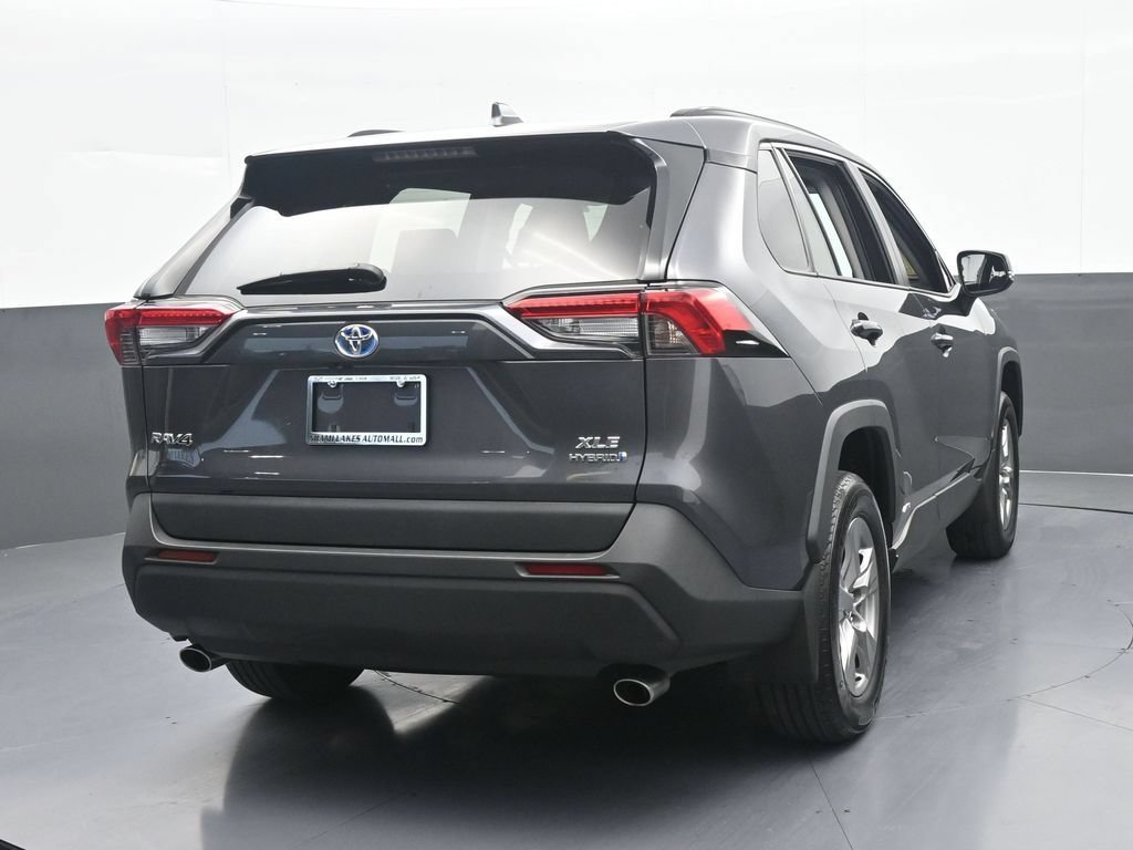 Used 2024 Toyota RAV4 XLE AWD/4WD image 5