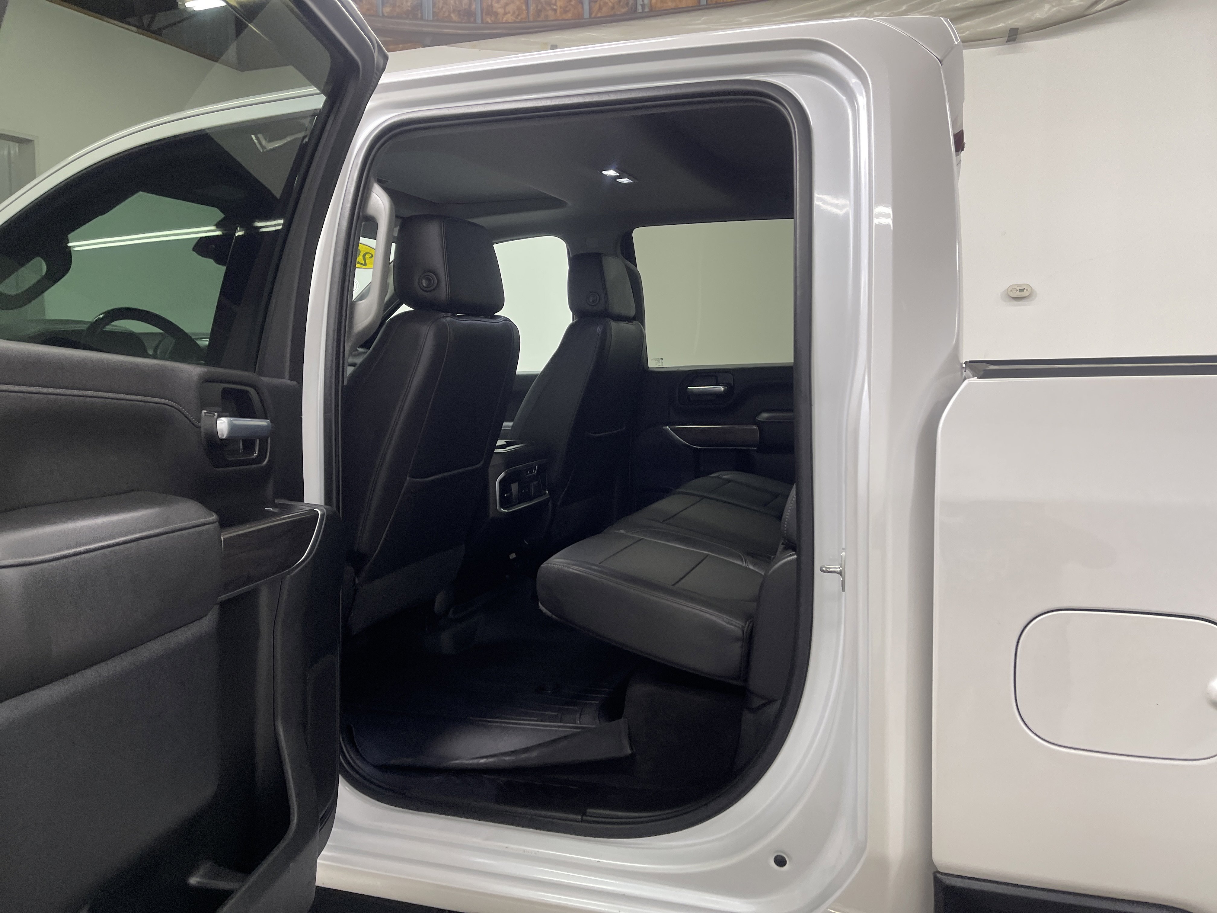 Used 2021 Chevrolet Silverado 3500 LTZ w/ LTZ Convenience Package image 13