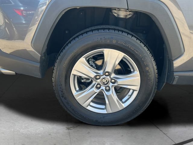 Used 2022 Toyota RAV4 LE image 29