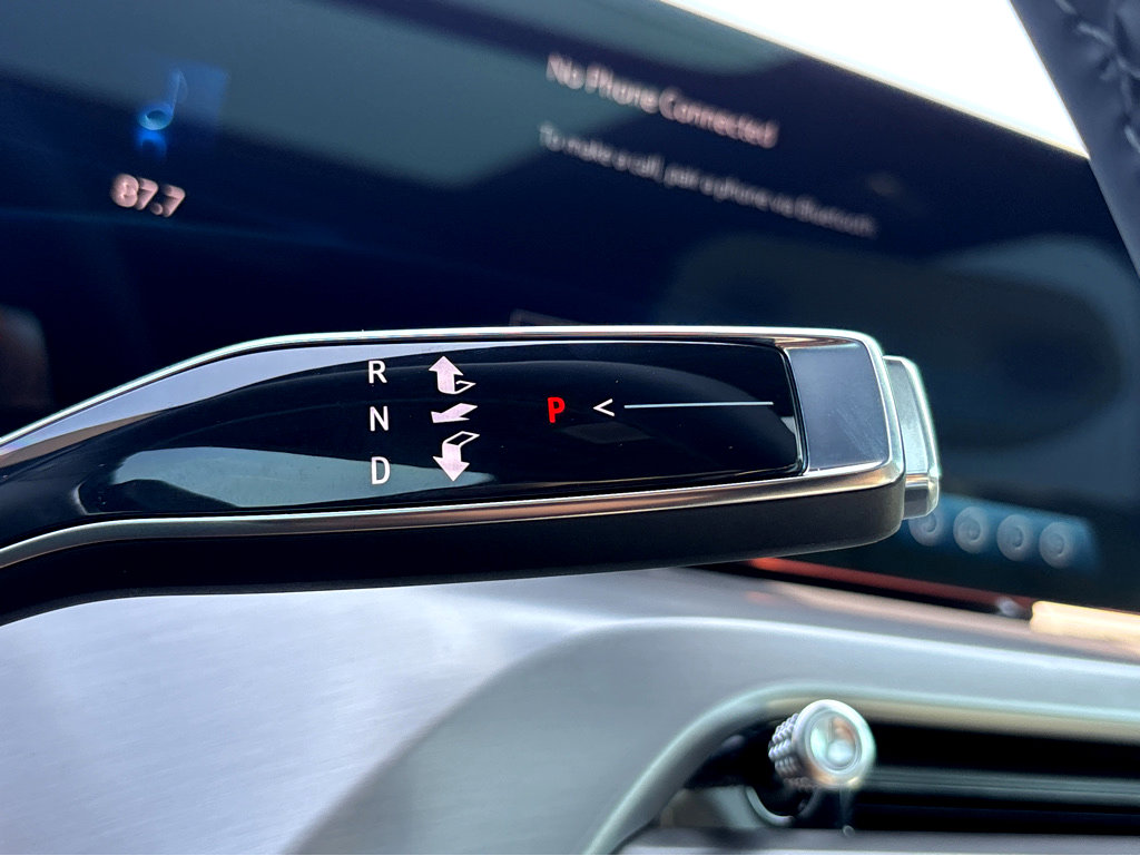New 2026 Cadillac Vistiq Sport image 16