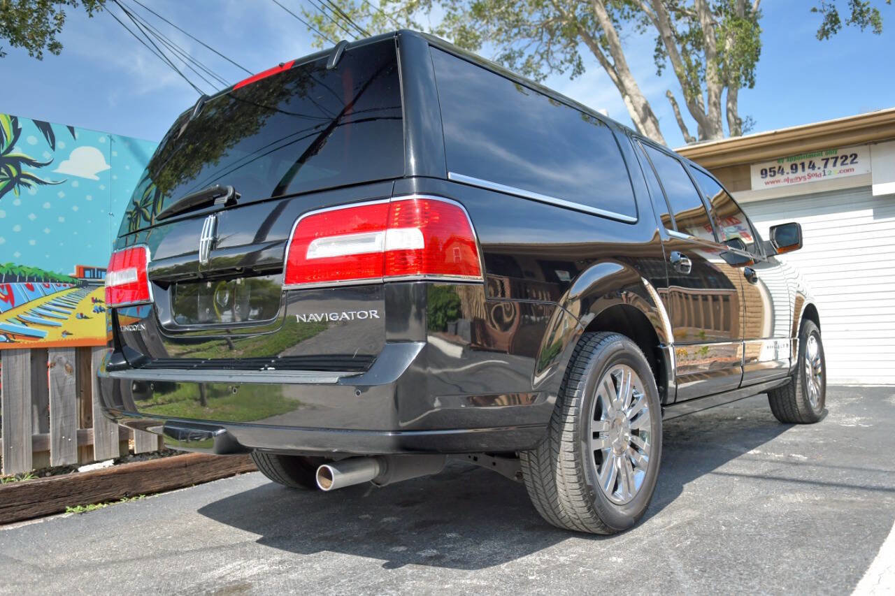 Used 2009 Lincoln Navigator L Base 4x2 4dr SUV image 32
