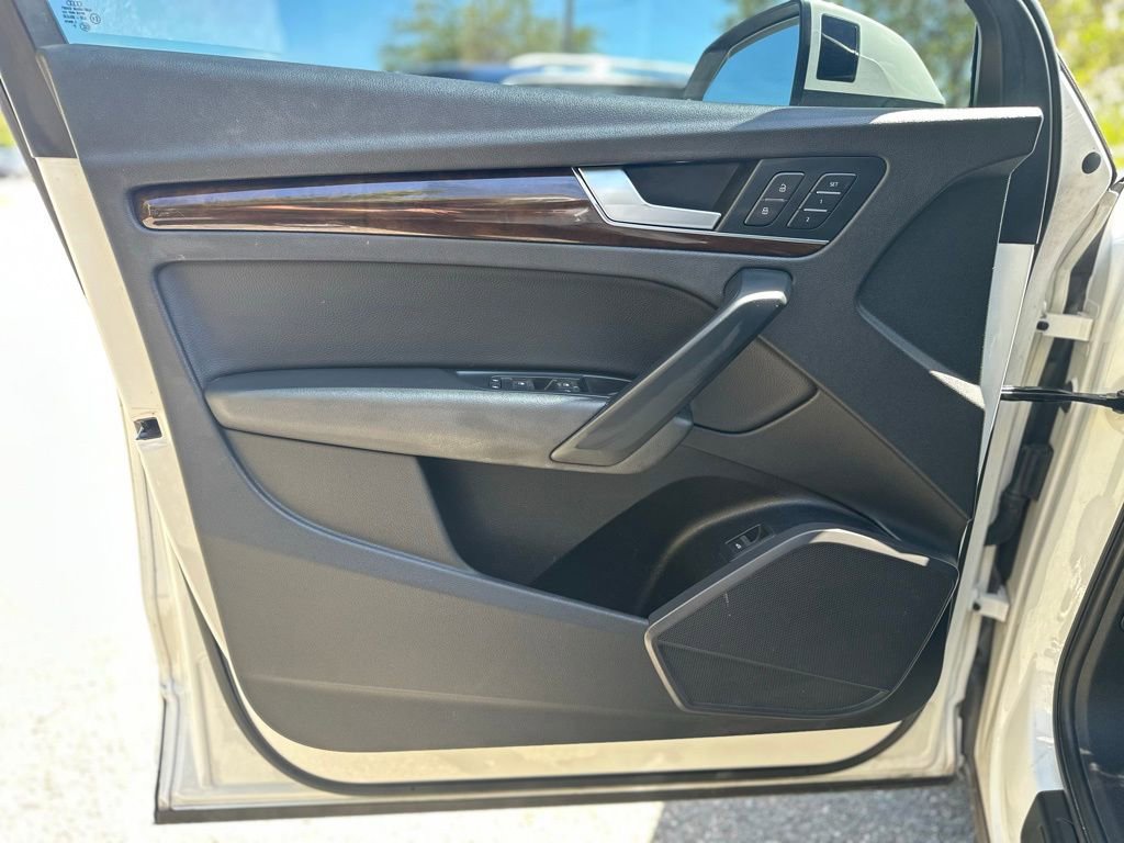 Used 2019 Audi Q5 2.0T Premium w/ Convenience Package image 32