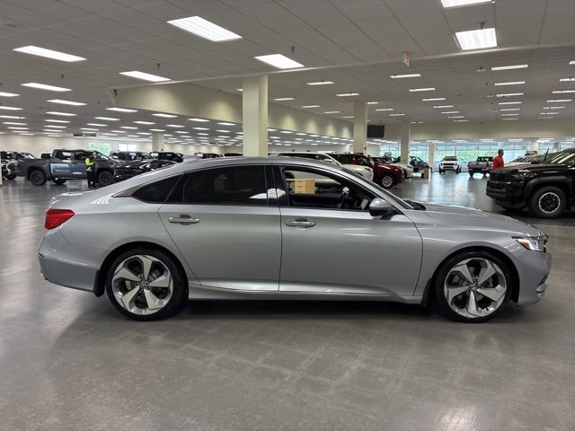 Used 2018 Honda Accord Touring image 8