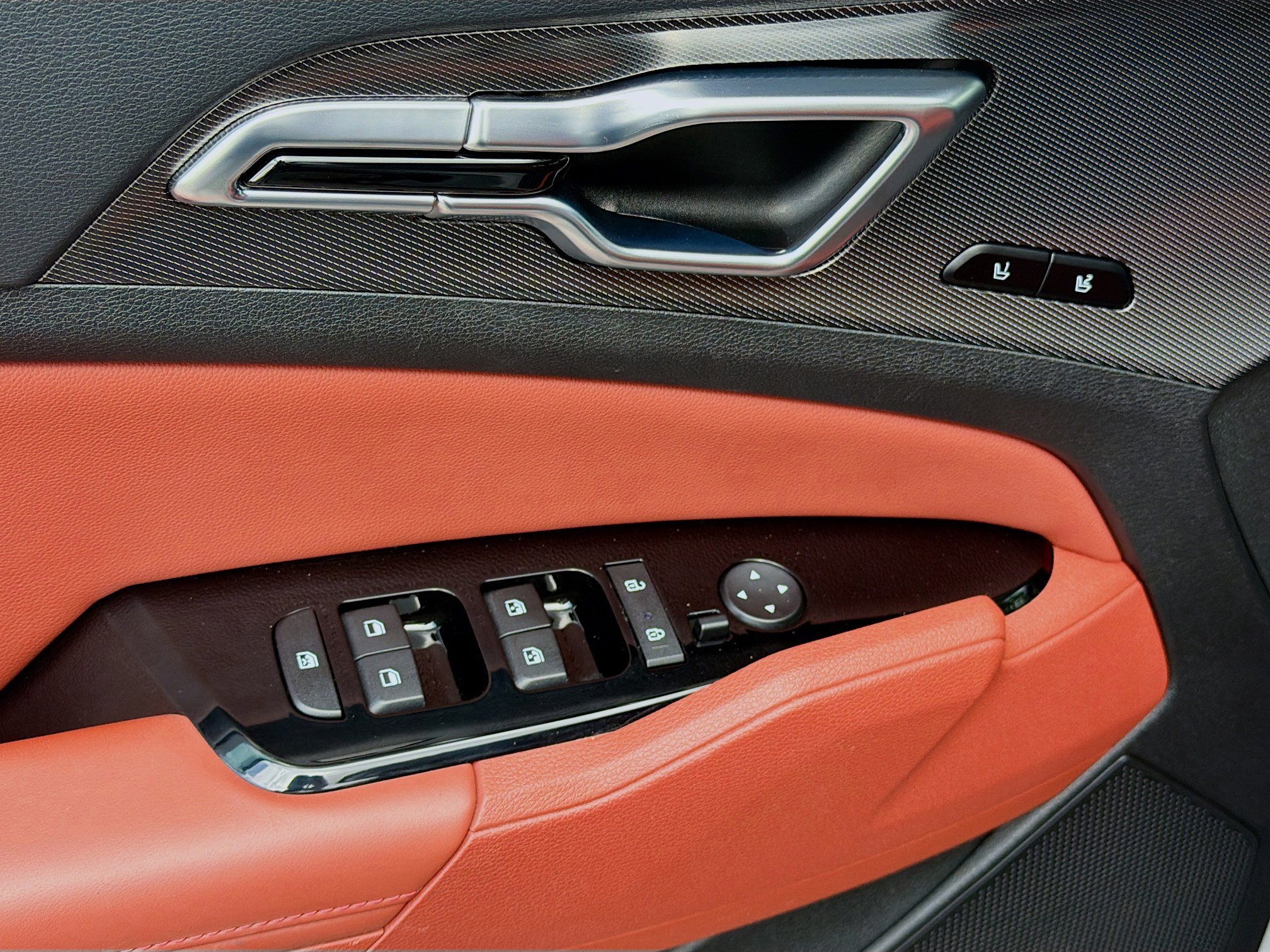 Used 2023 Kia Sportage SX image 24