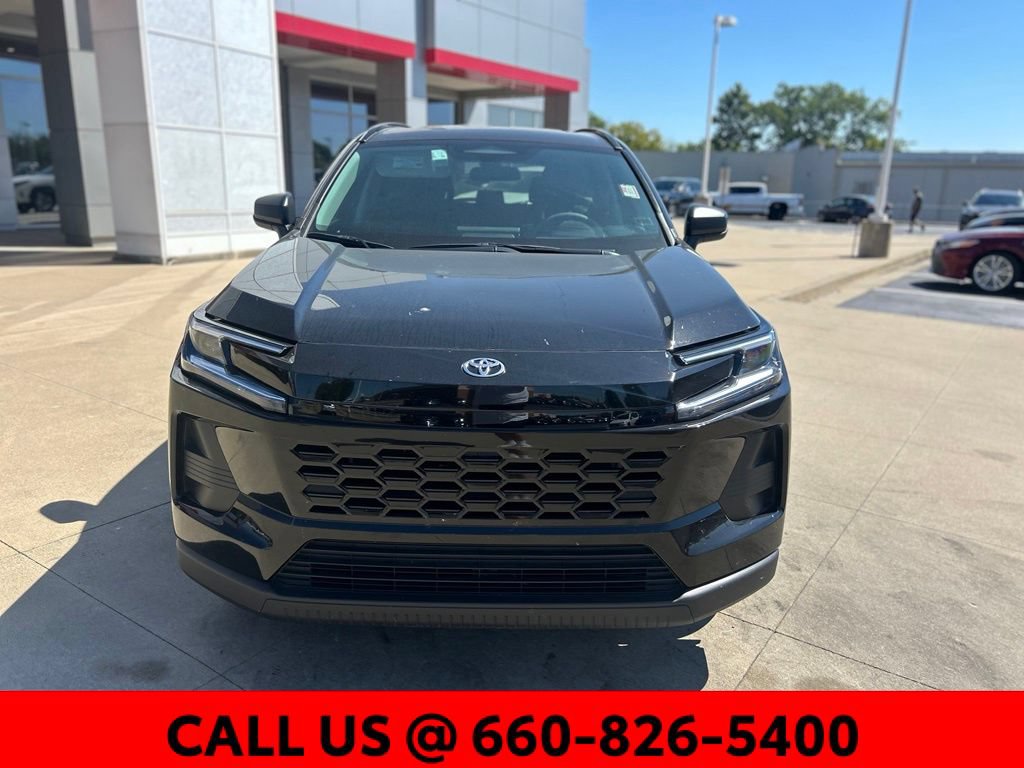 Used 2026 Toyota RAV4 LE AWD/4WD image 3