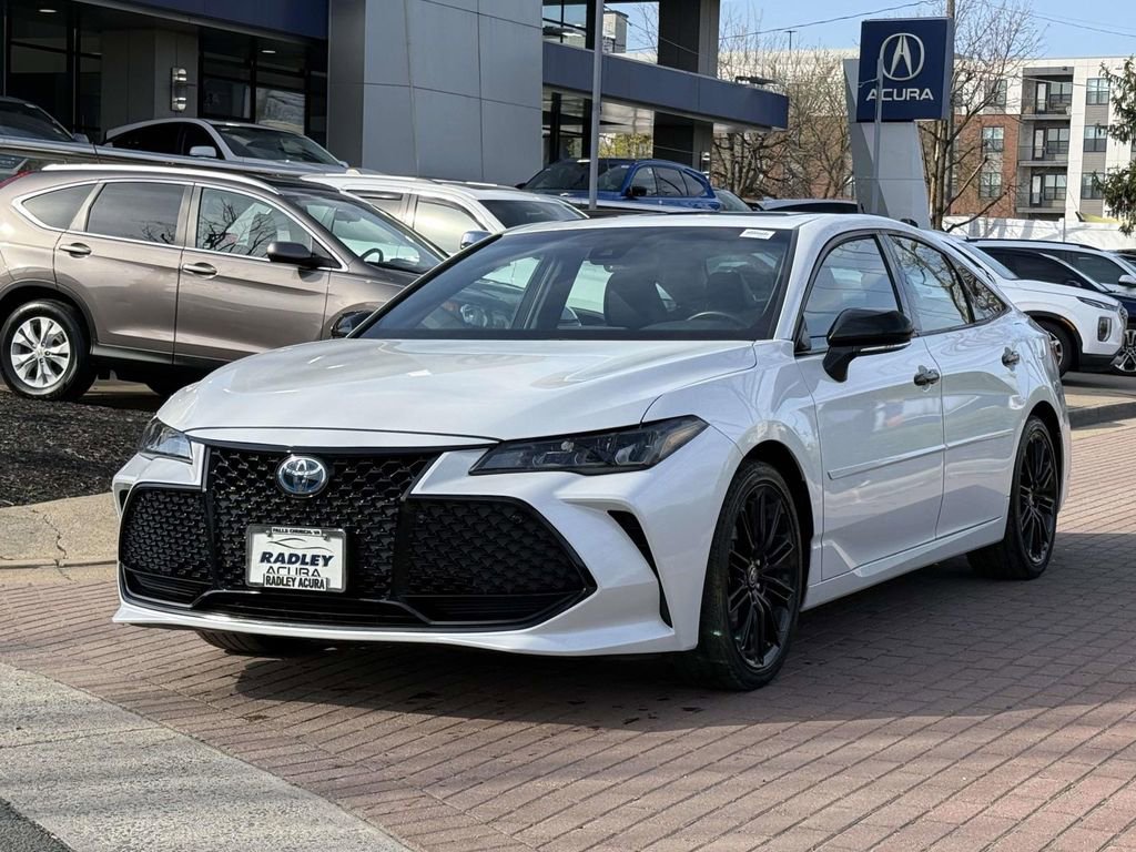 Used 2022 Toyota Avalon XSE w/ Carpet Mat Package (TMS) image 3
