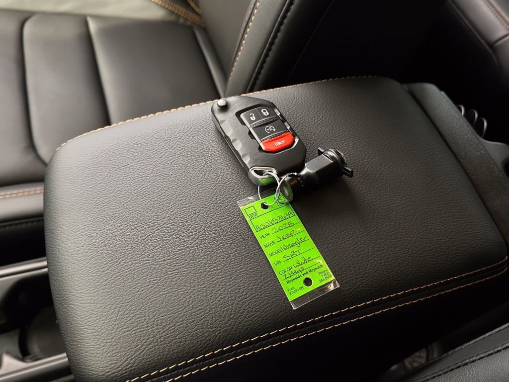 Used 2025 Jeep Wrangler Rubicon 392 image 30