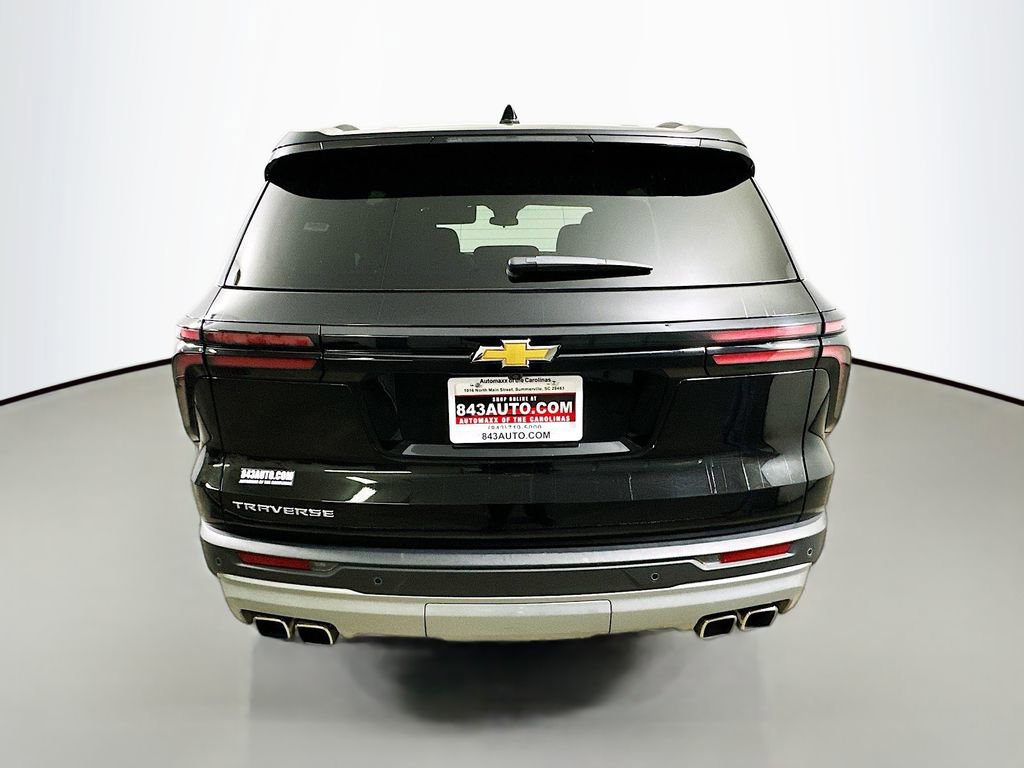 Used 2025 Chevrolet Traverse LT image 6