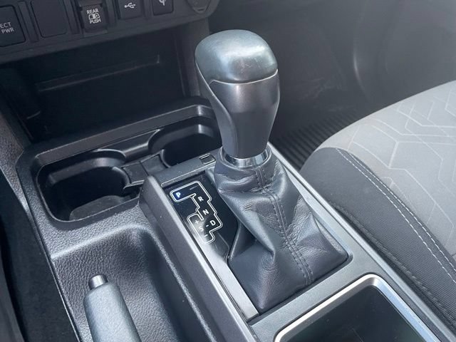 Used 2022 Toyota Tacoma TRD Off-Road AWD/4WD image 22