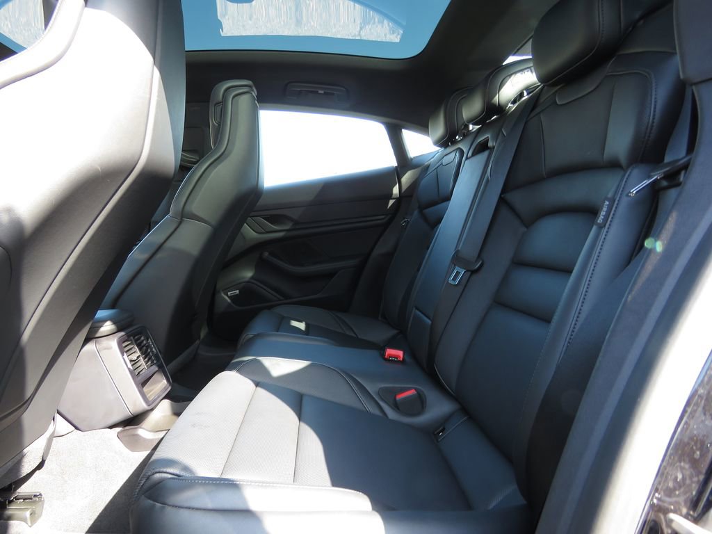 Used 2024 Porsche Taycan image 20