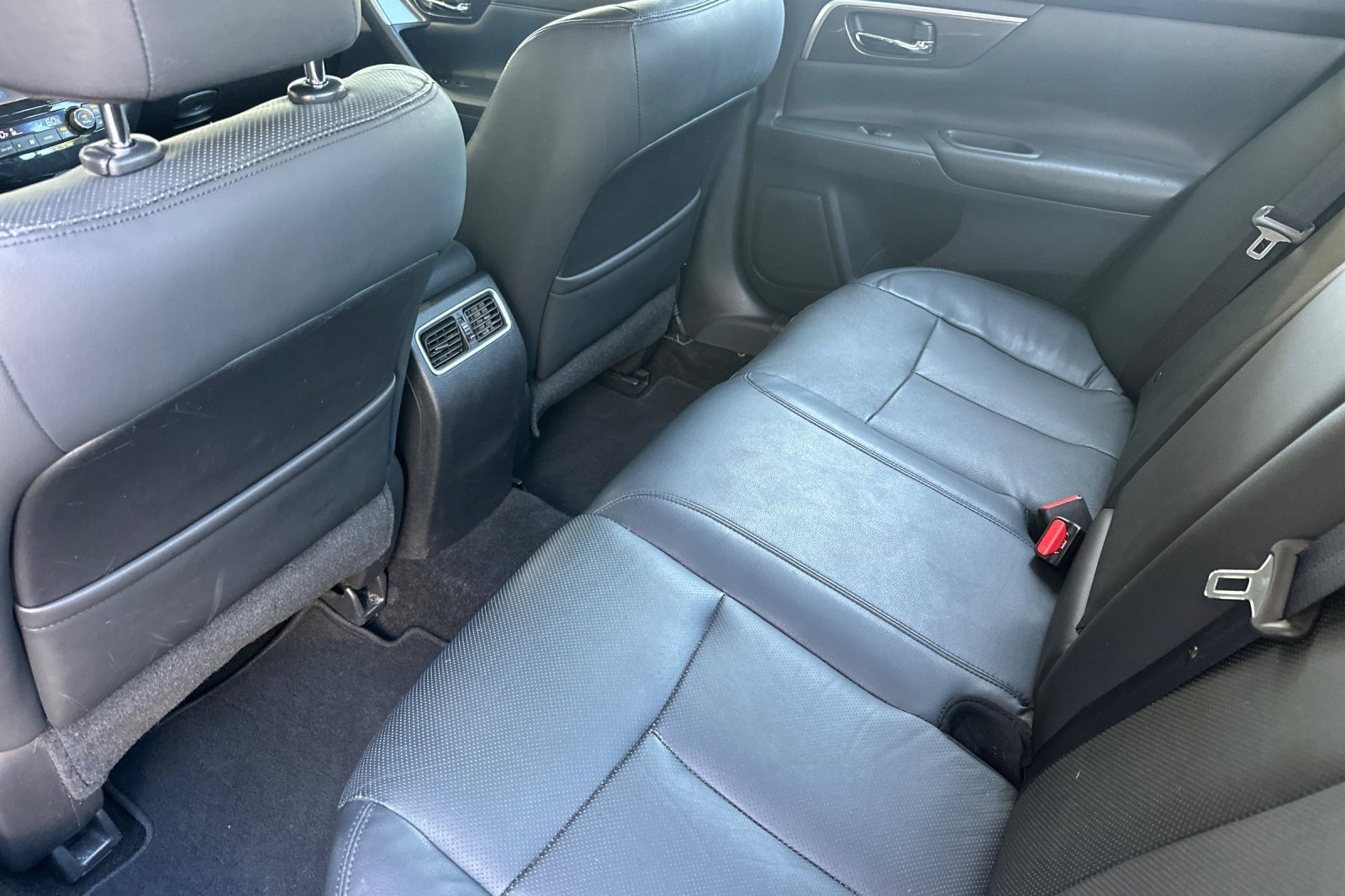 Used 2015 Nissan Altima 3.5 SL FWD image 15