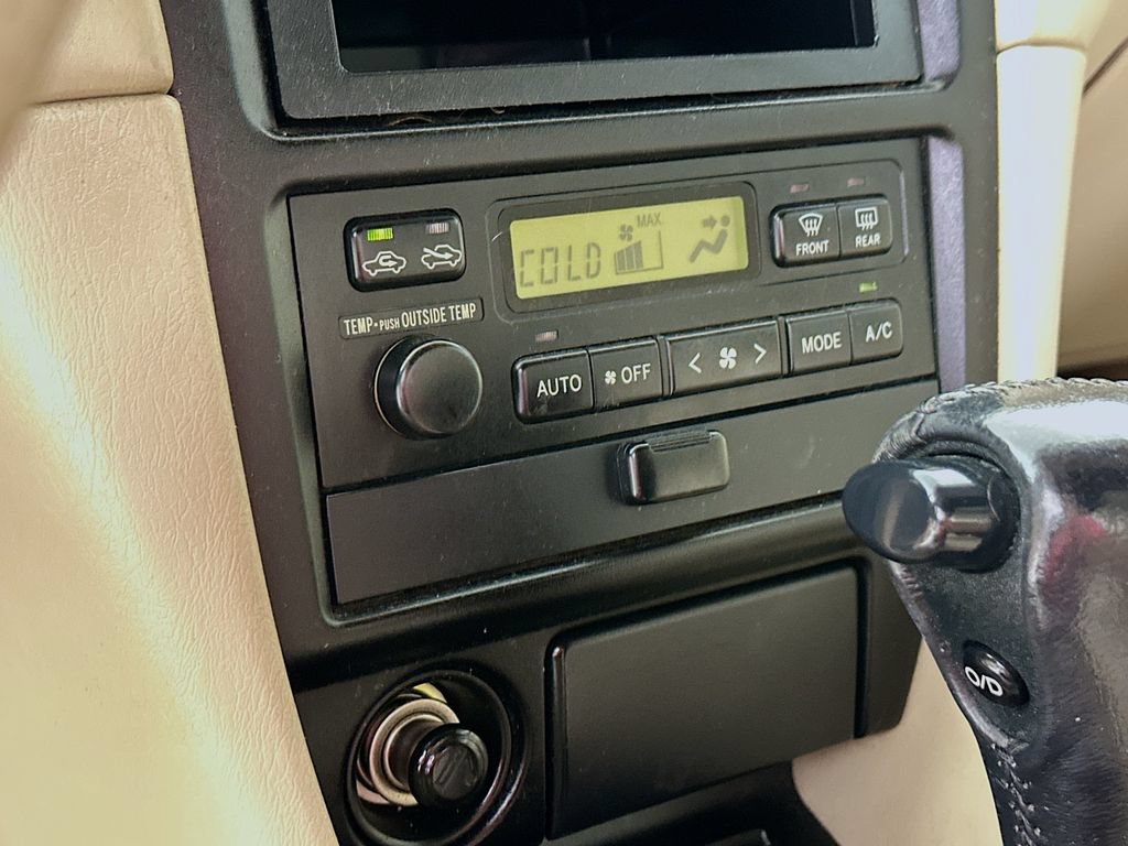 Used 2001 Toyota Solara SE FWD image 14