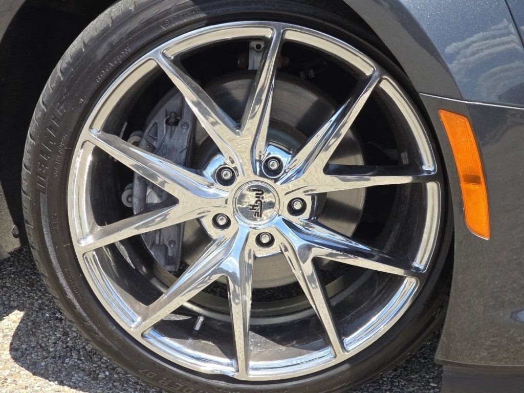 Used 2018 Chevrolet Camaro SS RWD image 7